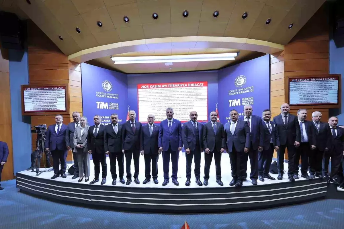 Bakan Bolat: “Kasımda ihracatımız, olumsuz takvim tesirine karşın yüzde 2,2 artışla 22,7 milyar dolar olarak gerçekleşti” Bakan Bolat: “Kasımda ihracatımız, olumsuz takvim tesirine karşın yüzde 2,2 artışla 22,7 milyar dolar olarak gerçekleşti”
