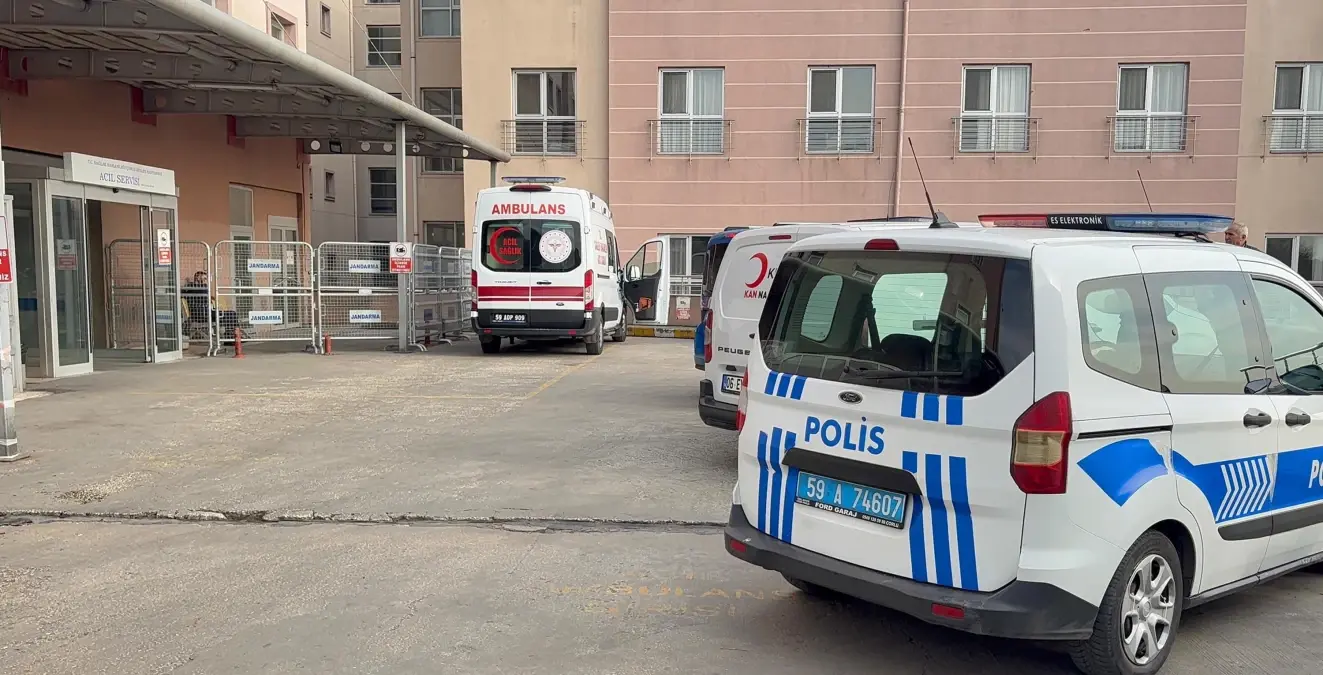 Tekirdağ’da 2’nci kat balkonundan düşen çocuk, ağır yaralandı Tekirdağ’da 2’nci kat balkonundan düşen çocuk, ağır yaralandı