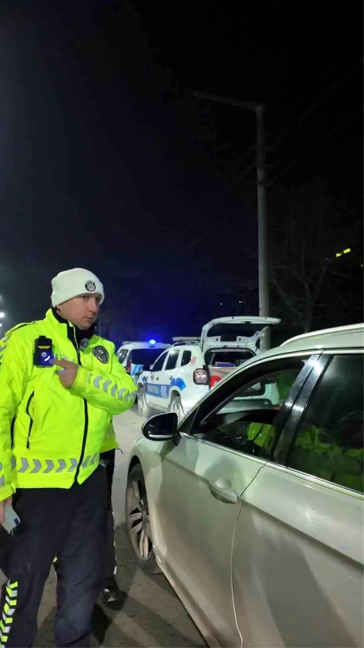 Trafik kontrollerinde şeffaflık artıyor: Yaka kameraları devrede Trafik kontrollerinde şeffaflık artıyor: Yaka kameraları devrede