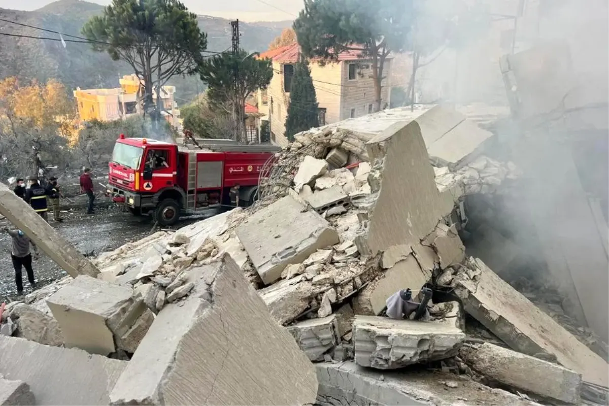Albüm: İsrail, Lübnan’ın Güneyine Hava Akınları Düzenledi